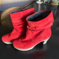 Coole Stiefeletten von Think! Neuhausen-Nymphenburg - Neuhausen Vorschau