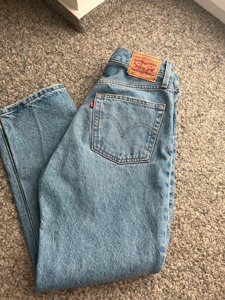 Levi’s 501 Crop in Remagen