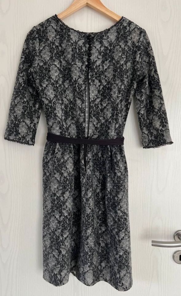 Bliss Design-Kleid grau / schwarz EU 36 Wolle / Seide in Erfurt
