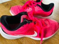 NIKE DOWNSHIFTERS GR 35,5 35 Turnschuhe Schuhe Rosa Pink SNEAKERS Baden-Württemberg - Heidelberg Vorschau