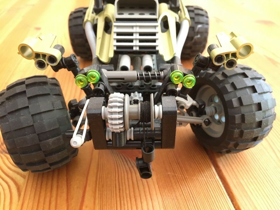 Lego Extreme Off Road Fahrzeug in Niendorf an der Stecknitz