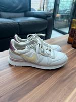 Nike Schuhe 37,5 Köln - Lindweiler Vorschau