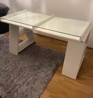 Ikea Schreibtisch mit Glasplatte und auf Böcken weiß Nordrhein-Westfalen - Solingen Vorschau