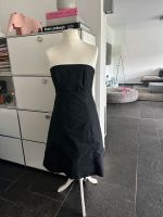 Kleid schwarz H&M Party Feier midi Gr.40 Silvester Nordrhein-Westfalen - Bottrop Vorschau