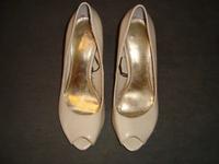 Peep Toe Pumps Schuh beige Lack Gr. 39 sehr gut Köln - Lindenthal Vorschau