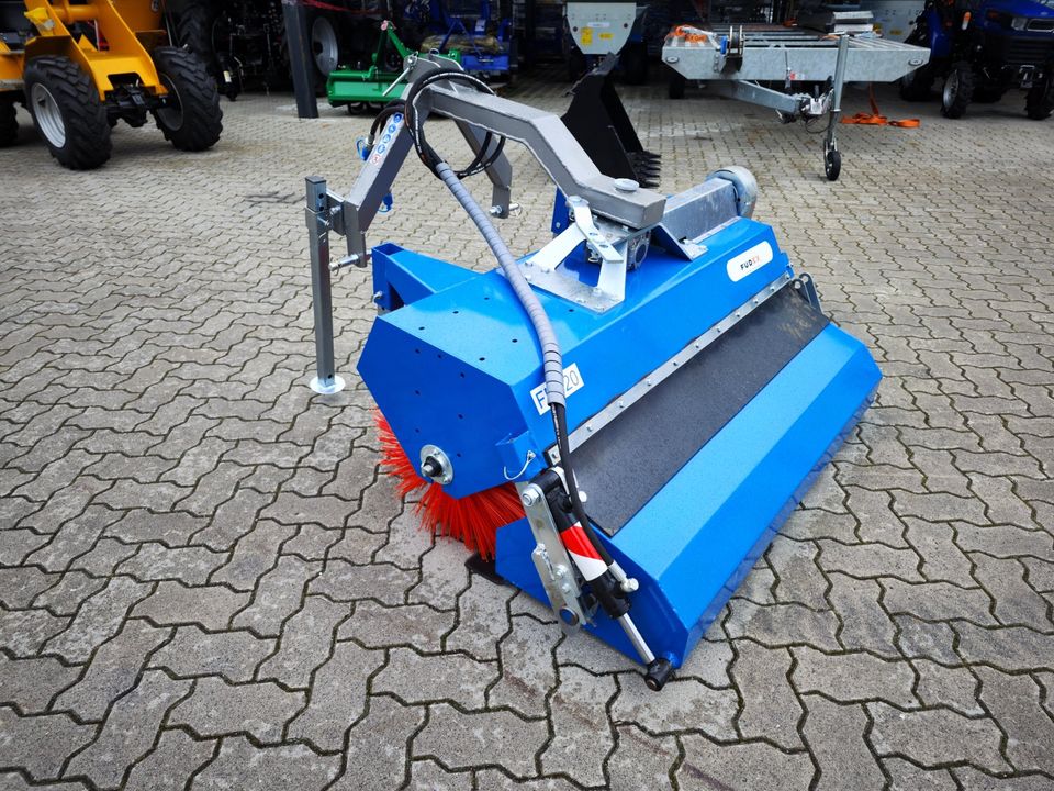 Kehrmaschine FM180 180cm Kehrbesen Bürste Traktor Zapfwelle NEU in Osterweddingen