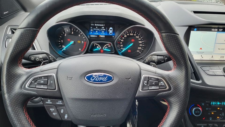 Ford Kuga 2,0 TDCi 4x4 132kW ST-Line PowerShift S... in Dortmund