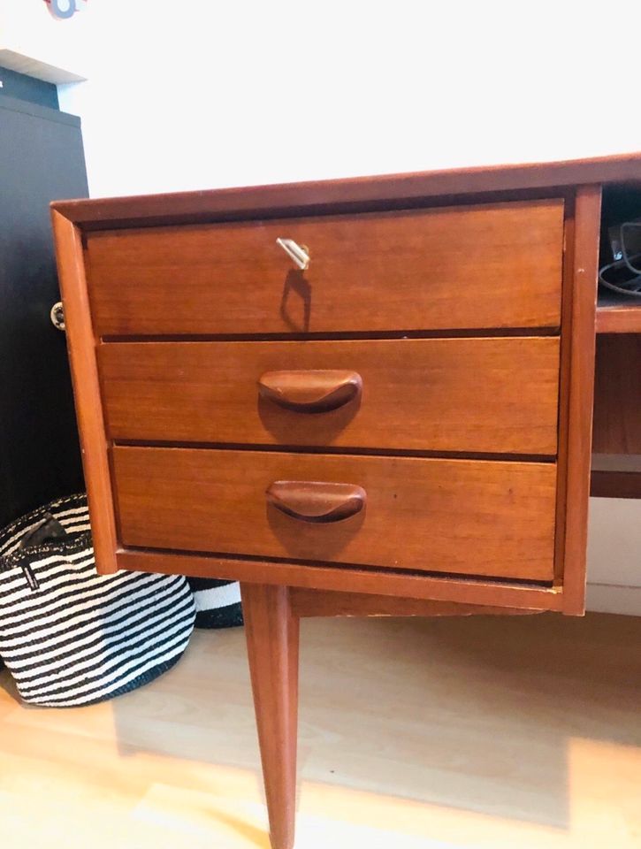 Schreibtisch Vintage Mid Century Teakholz in München