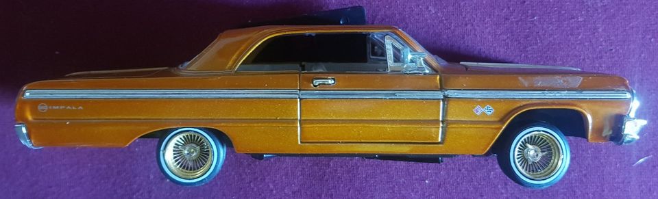 1:26 Chevy Impala 1964 SS 870I Lowrider in Orange (Gebraucht) in Herrenberg