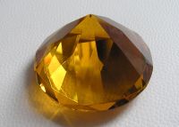 Edler Briefbeschwerer Kristall Diamantform honigfarben facettiert Herzogtum Lauenburg - Schwarzenbek Vorschau