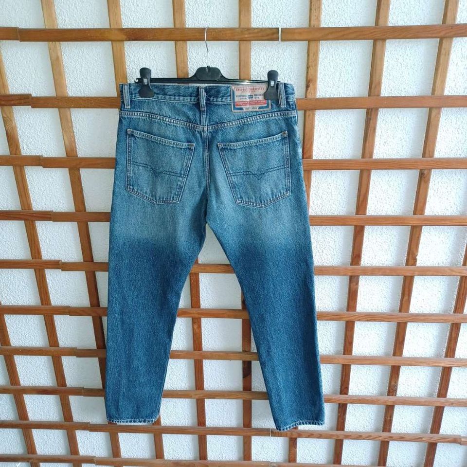 Original DIESEL Jeans Hose Größe 31/30 ( M ) Dunkelblau NEUWERTIG in München