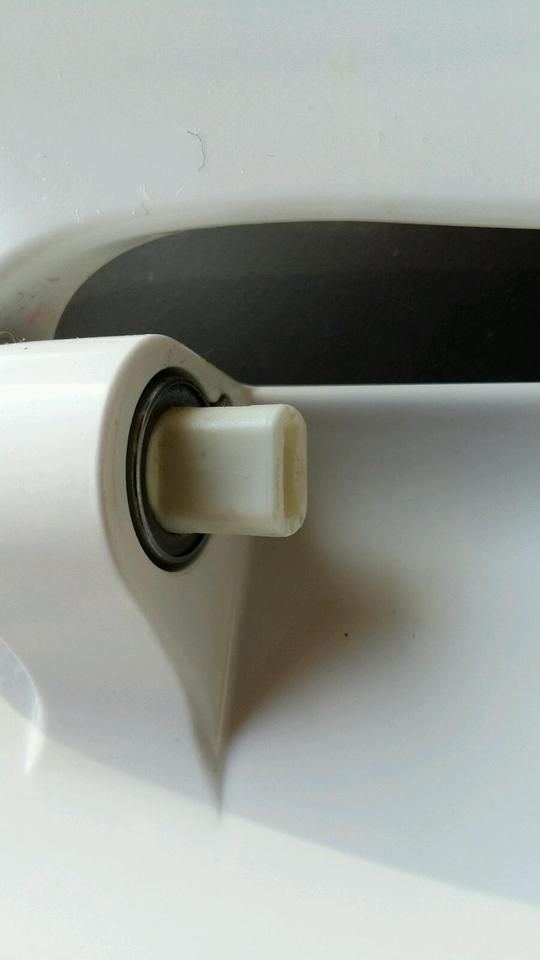 GEBERIT AQUACLEAN 8000 PLUS  Dämpfer für WC Sitz links   2500690 in Bergisch Gladbach