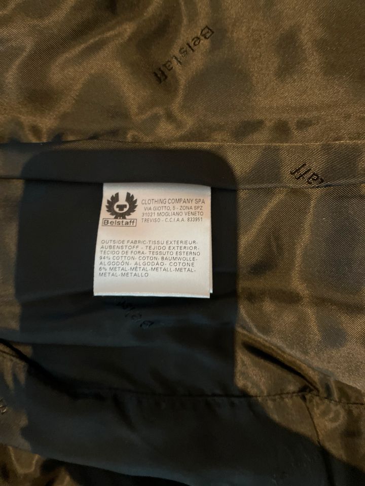 Belstaff Jacke schwarz glänzend Gr. 44 (eher 40/42) in Wolfsburg