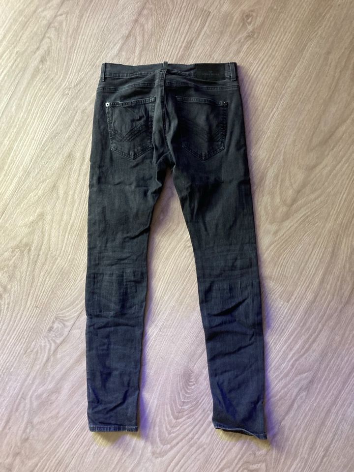 Tom Tailor Jeans 29/32 jungenjeans in Graben-Neudorf