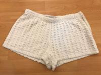 Zara Shorts weiß Gr. XS Sommer sexy Lochstickerei Hessen - Mörfelden-Walldorf Vorschau