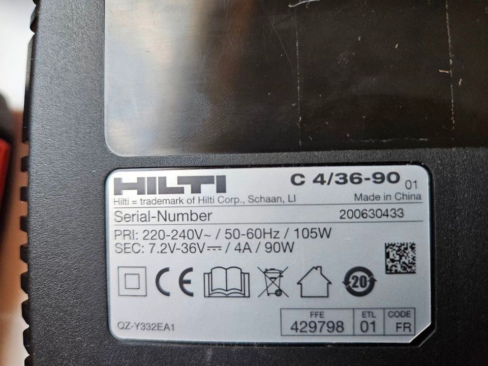 Hilti Akkuschrauber SF 14-A Ladegrät C 4/36-90, 2X Akku in Hainburg