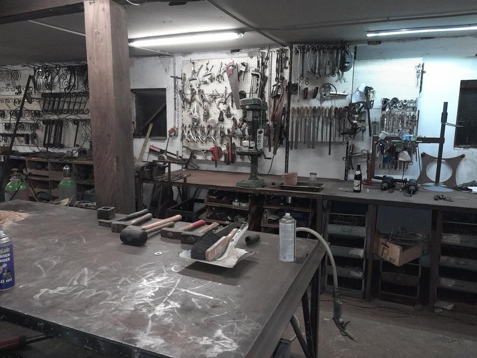 Metallwerkstatt z. vermieten, stundenw. Bastler Kunsthandwerker in Trebel