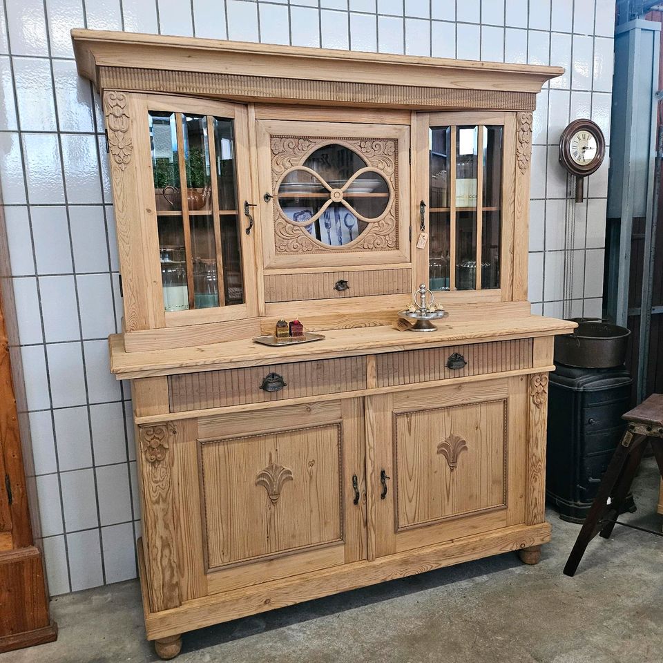 ★ ANTIK ★Großer Buffetschrank Jugendstil Vitrinenschrank 167cm breit Küchenschrank ★ massiv ★ Buffet Vitrine Weichholz Schrank ★ komplett restauriert von wohnART ANTIKMÖBEL in Neunkirchen-Seelscheid