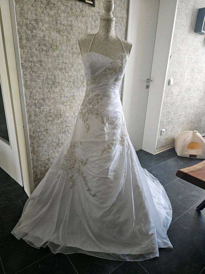 Brautkleid Hochzeitskleid in Erkrath