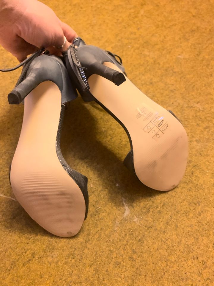 High heels 10cm 37 in Limburg