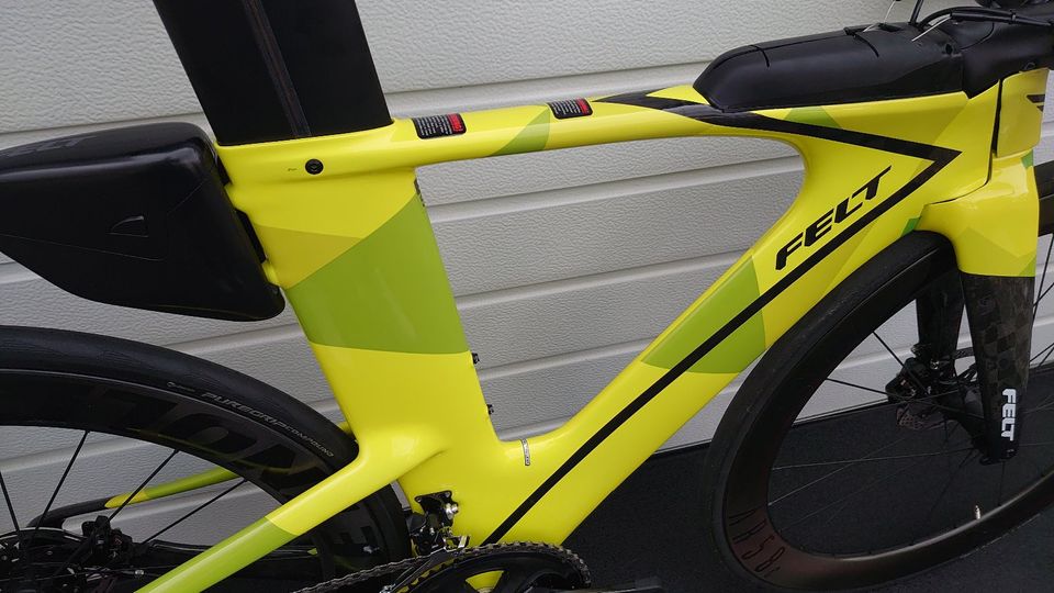 Felt IA Advanced Disc ** chartreuse-geo Triathlonrad in Saarlouis