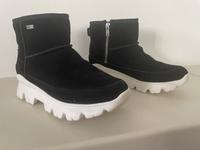 UGG Damenwinterstiefel Gr. 36, Palomar Sneaker, NEU Baden-Württemberg - Aalen Vorschau