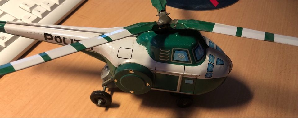 60er Jahre Blech Polizei Hubschrauber Made in Japan in Bielefeld