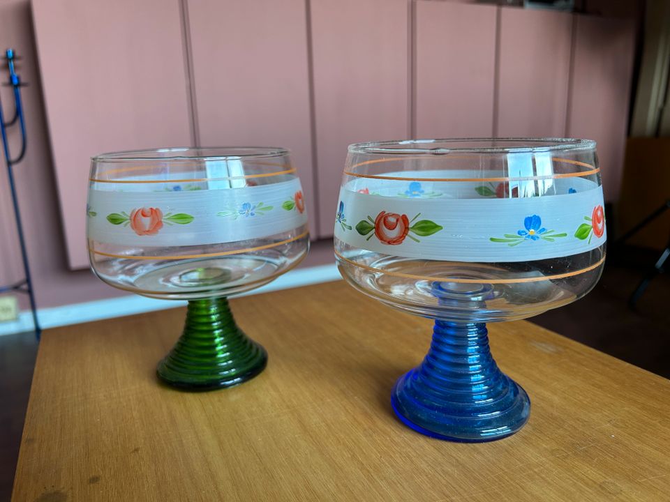 2x Vintage Glas Schale Dekoschalen Geblümt grün und blau in Potsdam