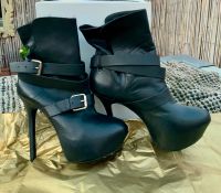 REPORT SIGNATURE Leder Stiefel Stiefeletten Boots Gr. 38 NEU Sachsen-Anhalt - Halle Vorschau