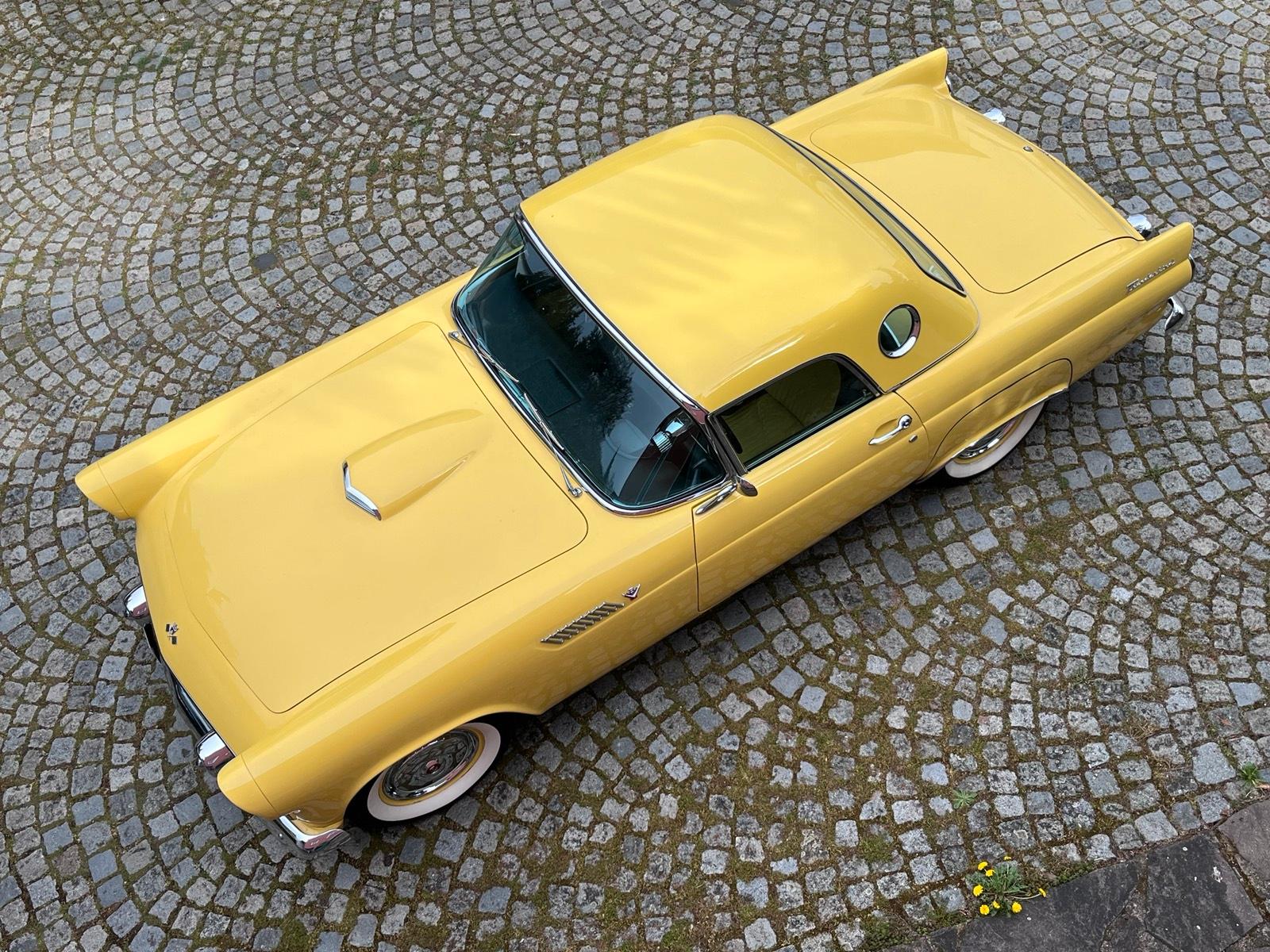 Abbildung des Autos Einmaliger 1955 Ford Thu…