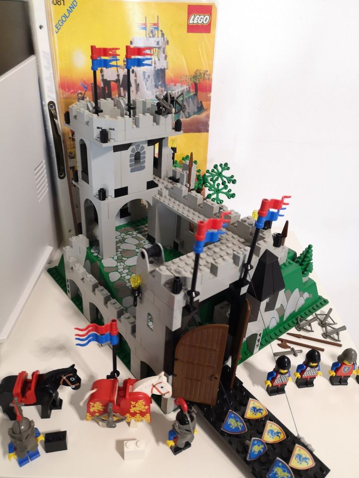 LEGO 6081 Castle King's Mountain Fortress, 100% KOMPLETT in Moosinning