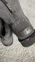 Ugg Boots Uggs Grau Damen Stiefel Nieten 38,5 Nordrhein-Westfalen - Siegburg Vorschau