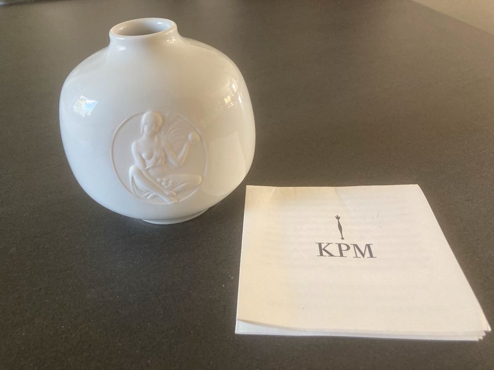 KPM Vase Ceres in Neuendettelsau