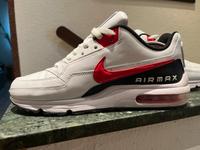 Nike Airmax Größe 44,5 rot/weiß neuwertig Hessen - Altenstadt Vorschau