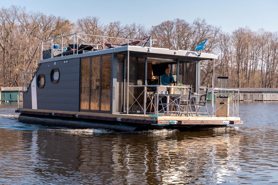 Hausboot mieten auf der Mecklenburgischen Seenplatte! Jetzt die letzten freien Termine im Juni sichern! my Seahouse 4 an Pfingsten noch verfügbar ! in Moers