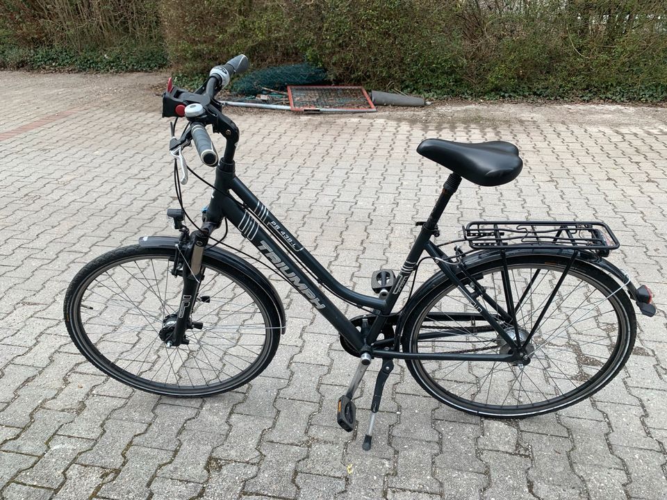 Damenfahrrad  Triumph 28 Zoll in München