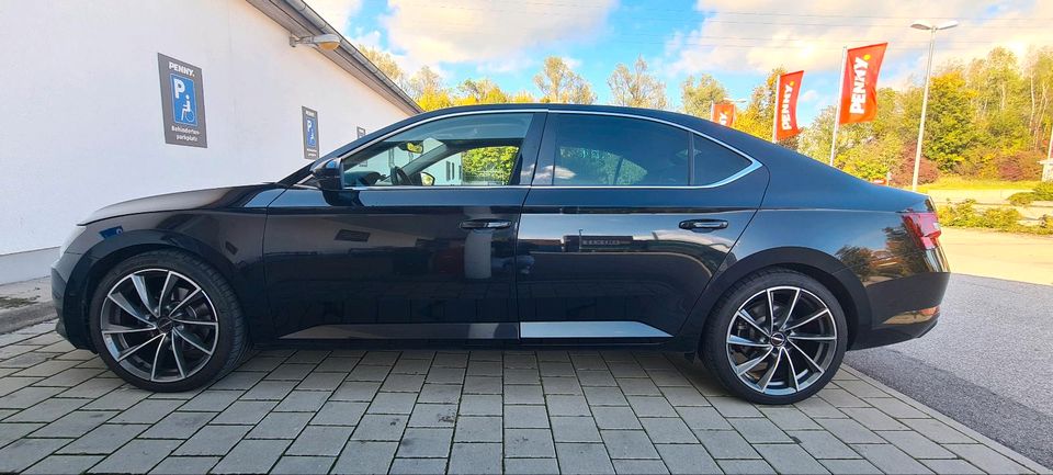 Skoda Superb Limousine 190Ps in München