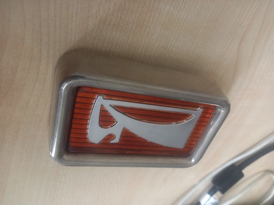 Original Lada Vaz Siguli logo schild Kühleremblem. oldtimer in Mainz