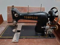 Vintage Torpedo Schwingschiff-Nähmaschine mit Tisch Hessen - Oberursel (Taunus) Vorschau