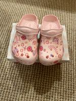 Cupcake Gartenschuhe Schlappen Clogs rosa Gr. 24 Glitzerblumen Niedersachsen - Liebenburg Vorschau