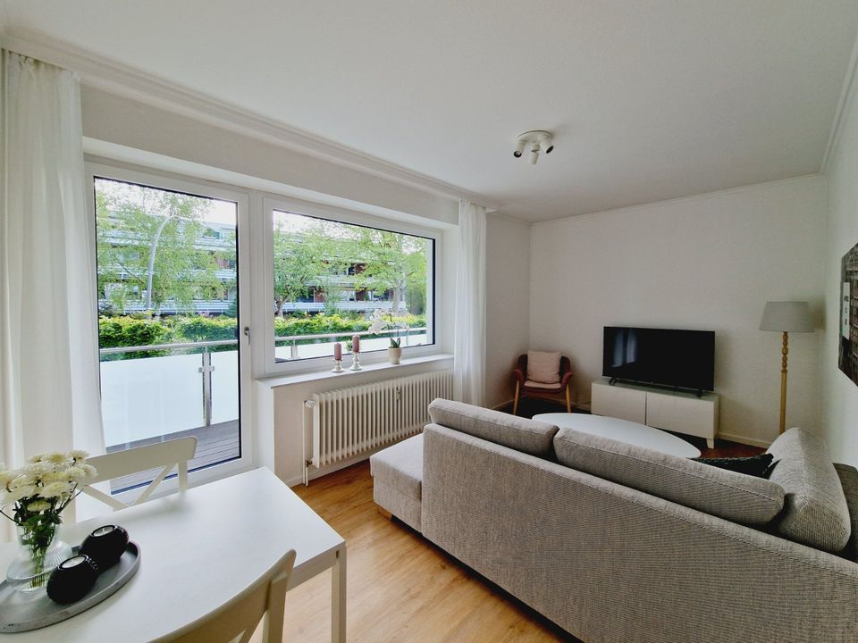 Liebevoll möblierte 2 Zimmer Wohnung mit Balkon in Hamburg