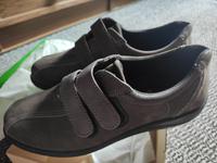 Neu! Sportlich Sneaker Gr. 39 Leder Klettverschluss Hessen - Bad Orb Vorschau