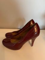 Tamaris Pumps Bordeaux Burgunderrot Gr.38 Lackleder Niedersachsen - Stelle Vorschau