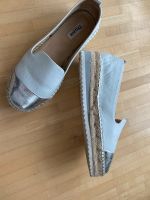 Espadrilles von der Marke Dune Größe 37 weiß silber Frankfurt am Main - Westend Vorschau