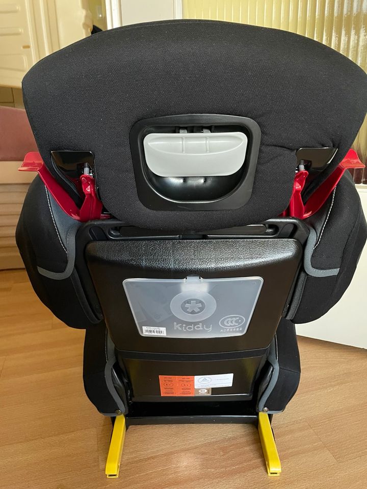 Kiddy Smart Fix - Kindersitz 15-36 Kg - sehr gut erhalten in Hamburg