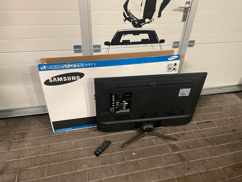 Samsung LED Smart TV 40 Zoll defekt in Freimersheim(Alzey-Worms)