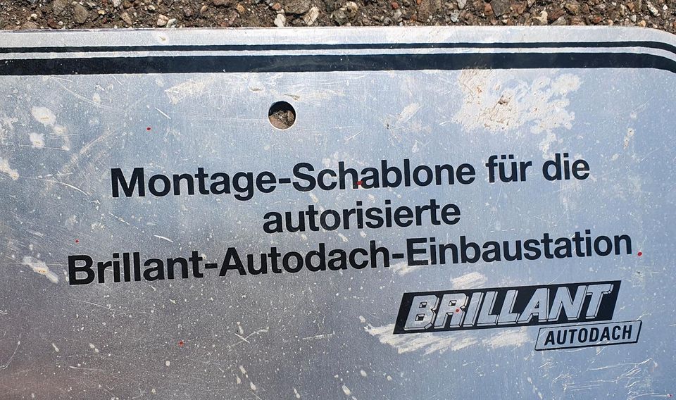 Montage Schablone Autodach-Einbaustation in Müllheim