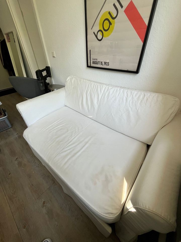 Ikea Schlafcouch weiß in Gießen