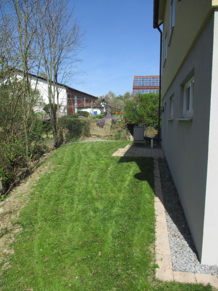 Einfamilienhaus im Grünen mit Garten und Balkon in Untermünkheim