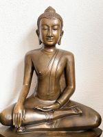 Großer Thai Buddha mit wunderschönem Gesicht. Bronze 46cm Bayern - Neufahrn Vorschau